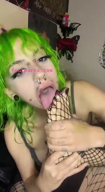 pediprincess emo goth girl  54