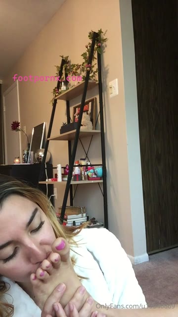 callmepurr super hot foot model 45