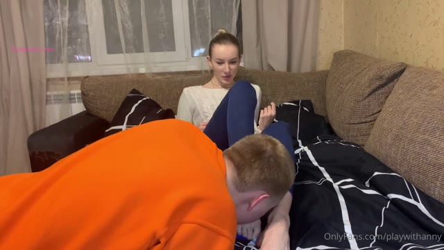 playwithanny lesbian teens foot worship 12